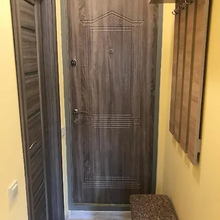 сдам посуточно ул доброхотова 28 Daily Rent St Dobrokhotova 28 Апартаменти