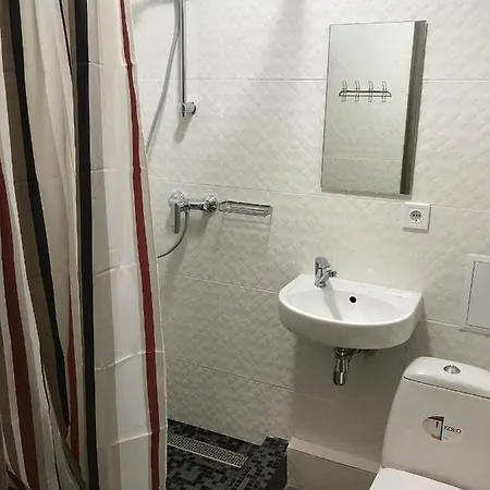 Апартаменти сдам посуточно ул доброхотова 28 Daily Rent St Dobrokhotova 28