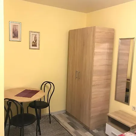 Апартаменти сдам посуточно ул доброхотова 28 Daily Rent St Dobrokhotova 28